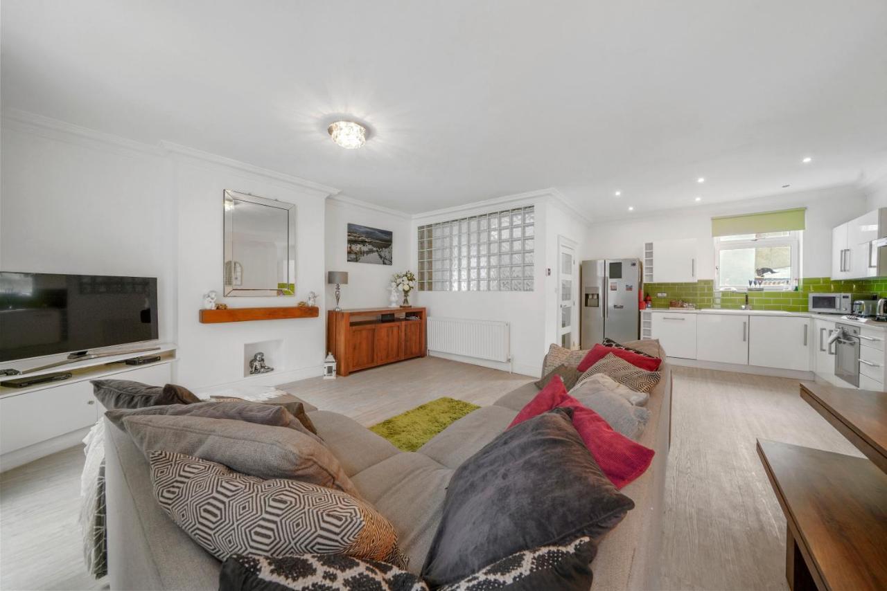30 Percent Off! The Central Whitby Gem - 4 Bedrooms Exterior foto